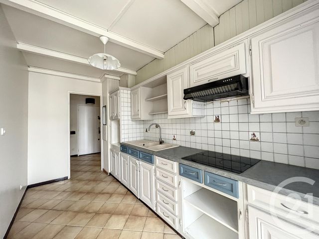 Appartement F3 &agrave; louer - 3 pi&egrave;ces - 59,24 m2 - Melun - 77 - ILE-DE-FRANCE