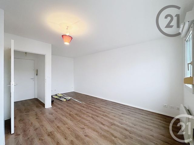 Appartement F1 &agrave; louer - 1 pi&egrave;ce - 30,60 m2 - Melun - 77 - ILE-DE-FRANCE