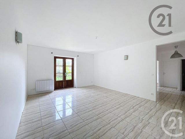 Maison &agrave; louer - 4 pi&egrave;ces - 86,03 m2 - Fouju - 77 - ILE-DE-FRANCE