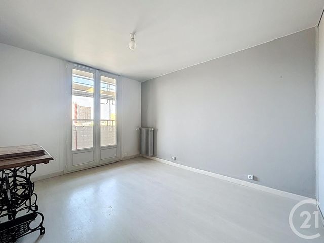 Appartement F4 à vendre - 4 pièces - 64,53 m2 - Melun - 77 - ILE-DE-FRANCE