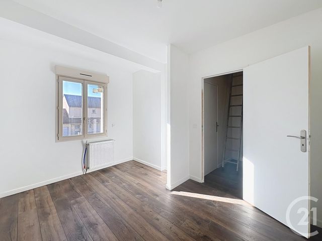 Maison &agrave; louer - 5 pi&egrave;ces - 137,35 m2 - Dammarie Les Lys - 77 - ILE-DE-FRANCE