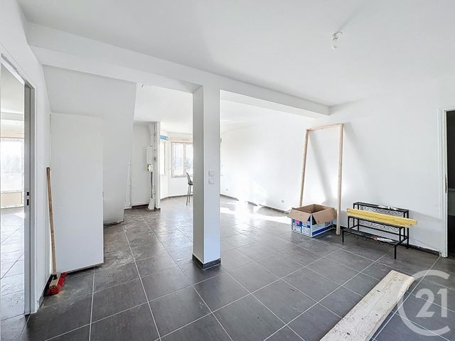 Maison &agrave; louer - 5 pi&egrave;ces - 137,35 m2 - Dammarie Les Lys - 77 - ILE-DE-FRANCE