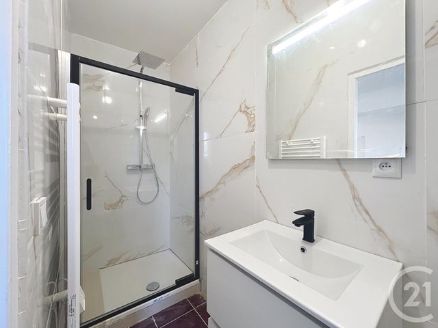 Maison &agrave; louer - 5 pi&egrave;ces - 137,35 m2 - Dammarie Les Lys - 77 - ILE-DE-FRANCE