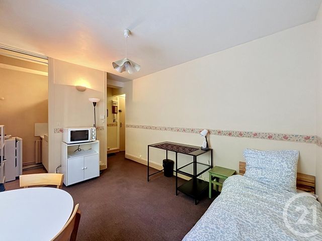 Appartement F1 &agrave; louer - 1 pi&egrave;ce - 15 m2 - Melun - 77 - ILE-DE-FRANCE