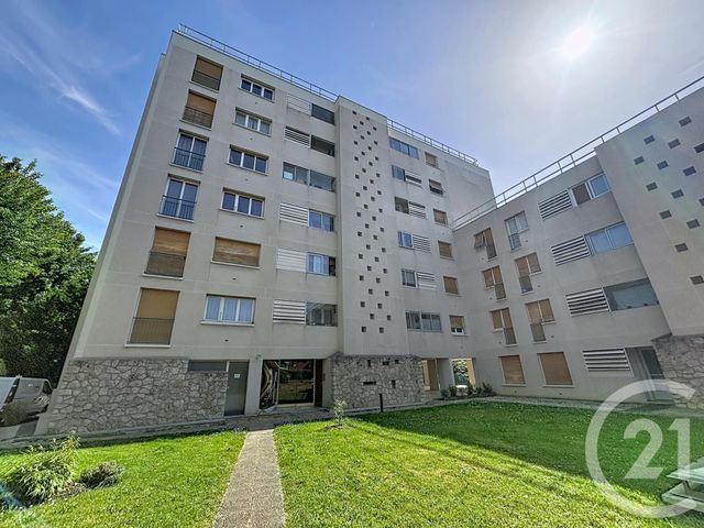 Appartement F1 &agrave; louer - 1 pi&egrave;ce - 15 m2 - Melun - 77 - ILE-DE-FRANCE