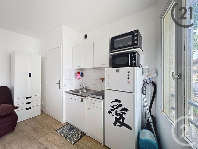 Appartement F1 &agrave; louer - 1 pi&egrave;ce - 16,65 m2 - Melun - 77 - ILE-DE-FRANCE