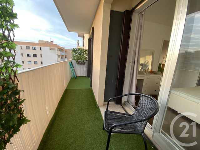Appartement &agrave; vendre - 2 pi&egrave;ces - 44 m2 - Melun - 77 - ILE-DE-FRANCE