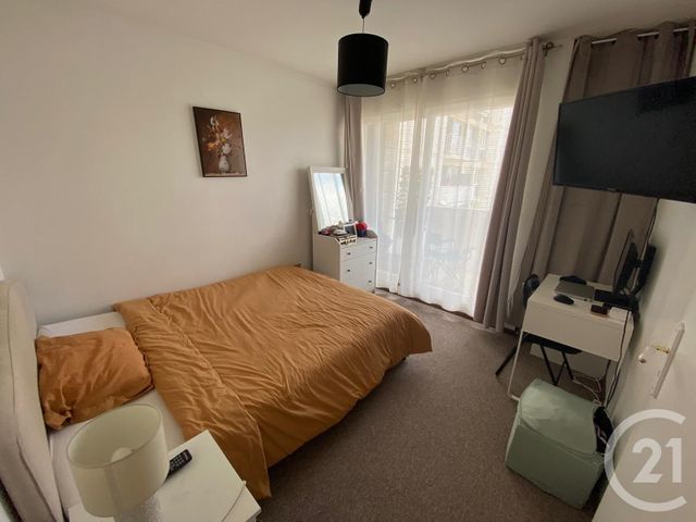 Appartement &agrave; vendre - 2 pi&egrave;ces - 44 m2 - Melun - 77 - ILE-DE-FRANCE