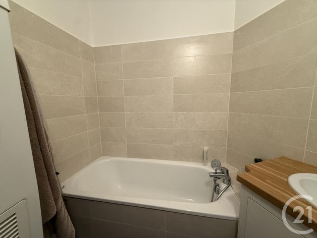 Appartement F5 &agrave; vendre - 5 pi&egrave;ces - 106,50 m2 - Melun - 77 - ILE-DE-FRANCE