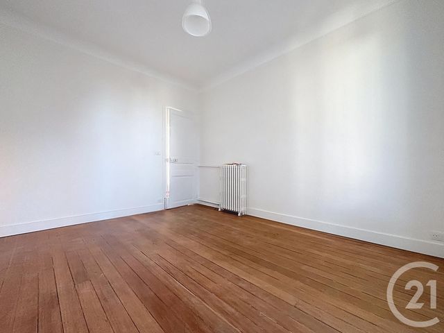 Appartement &agrave; louer - 3 pi&egrave;ces - 82,53 m2 - Melun - 77 - ILE-DE-FRANCE