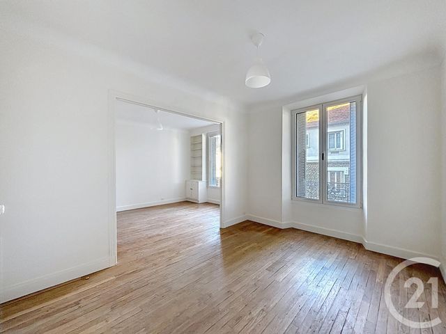 Appartement &agrave; louer - 3 pi&egrave;ces - 82,53 m2 - Melun - 77 - ILE-DE-FRANCE