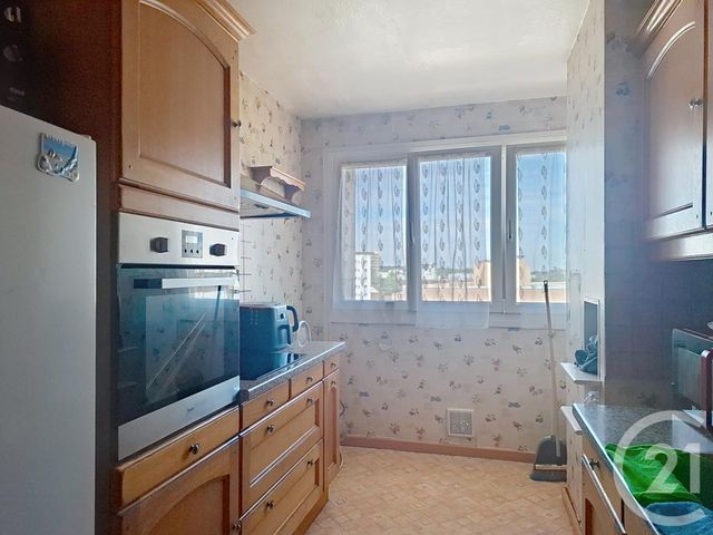 Appartement F4 &agrave; vendre - 4 pi&egrave;ces - 77,03 m2 - Melun - 77 - ILE-DE-FRANCE