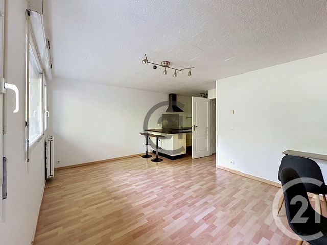 Appartement F1 &agrave; louer - 1 pi&egrave;ce - 30,80 m2 - Savigny Le Temple - 77 - ILE-DE-FRANCE