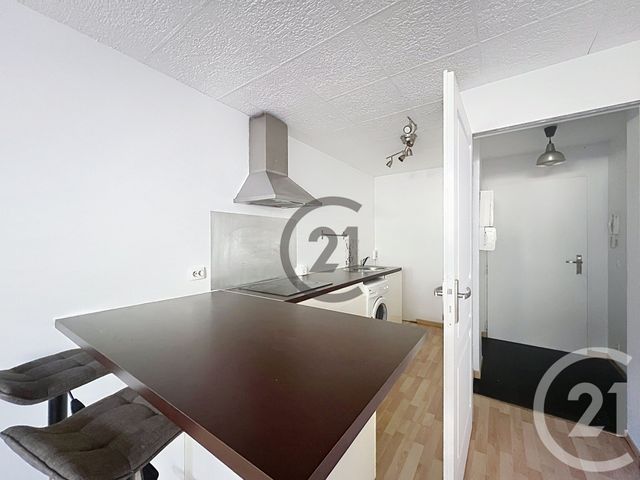 Appartement F1 &agrave; louer - 1 pi&egrave;ce - 30,80 m2 - Savigny Le Temple - 77 - ILE-DE-FRANCE