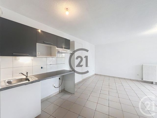 Appartement F3 &agrave; louer - 3 pi&egrave;ces - 63 m2 - Dammarie Les Lys - 77 - ILE-DE-FRANCE
