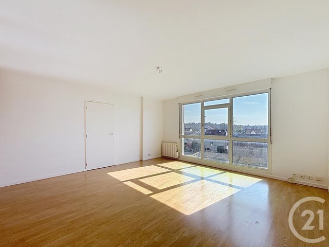 Appartement F3 &agrave; louer - 3 pi&egrave;ces - 72,72 m2 - Melun - 77 - ILE-DE-FRANCE