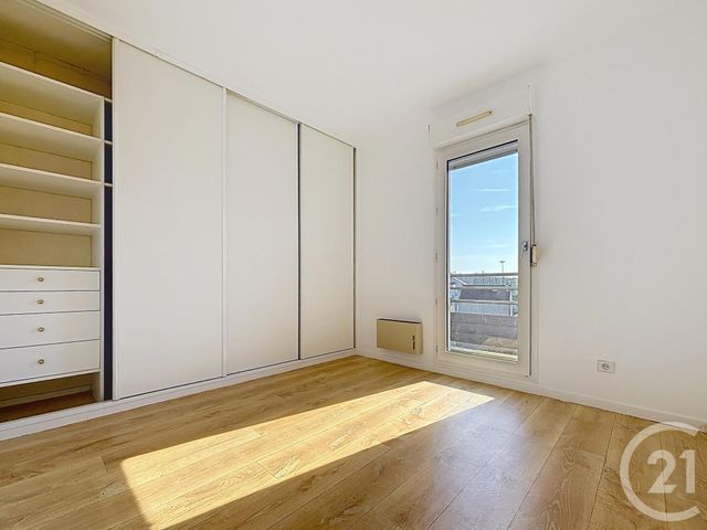 Appartement F3 &agrave; louer - 3 pi&egrave;ces - 72,72 m2 - Melun - 77 - ILE-DE-FRANCE