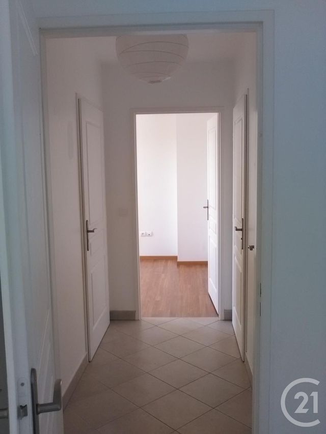 Appartement F3 &agrave; louer - 3 pi&egrave;ces - 60,34 m2 - St Fargeau Ponthierry - 77 - ILE-DE-FRANCE