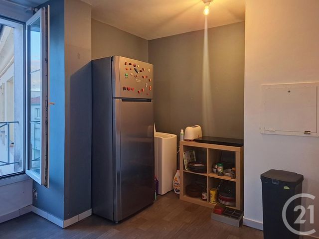 Appartement &agrave; vendre - 2 pi&egrave;ces - 46,75 m2 - Melun - 77 - ILE-DE-FRANCE