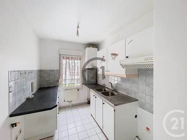 Appartement F3 &agrave; louer - 3 pi&egrave;ces - 64,60 m2 - Melun - 77 - ILE-DE-FRANCE