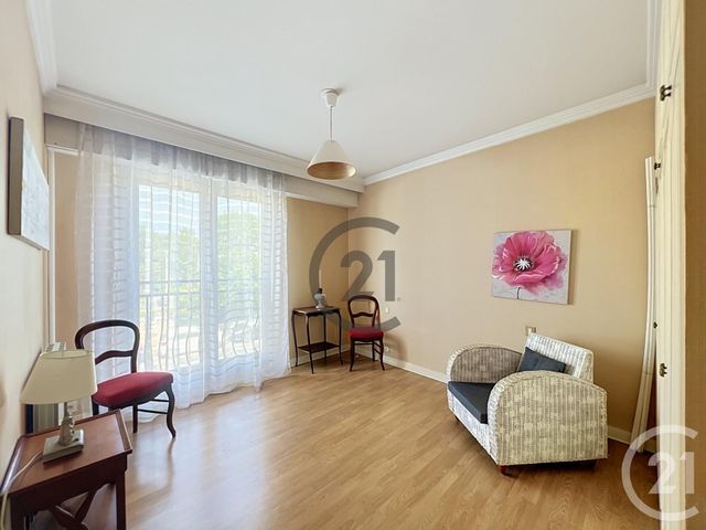 Appartement F3 &agrave; louer - 3 pi&egrave;ces - 92,16 m2 - Melun - 77 - ILE-DE-FRANCE