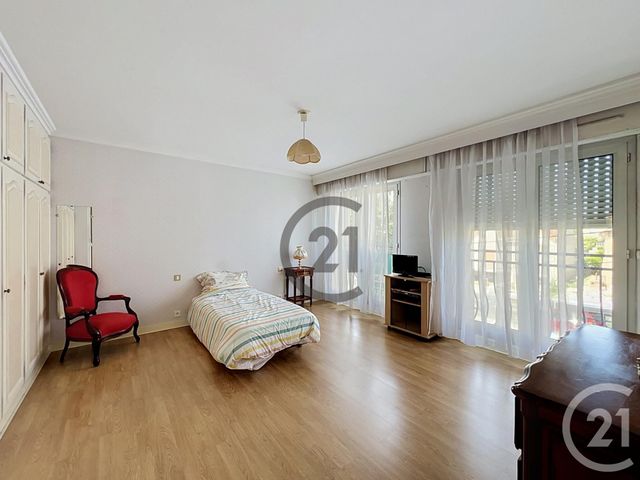 Appartement F3 &agrave; louer - 3 pi&egrave;ces - 92,16 m2 - Melun - 77 - ILE-DE-FRANCE