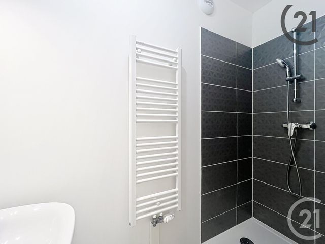 Appartement F4 &agrave; louer - 4 pi&egrave;ces - 83,60 m2 - Melun - 77 - ILE-DE-FRANCE