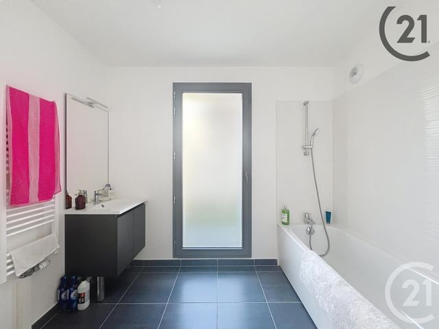 Appartement F4 &agrave; louer - 4 pi&egrave;ces - 83,60 m2 - Melun - 77 - ILE-DE-FRANCE