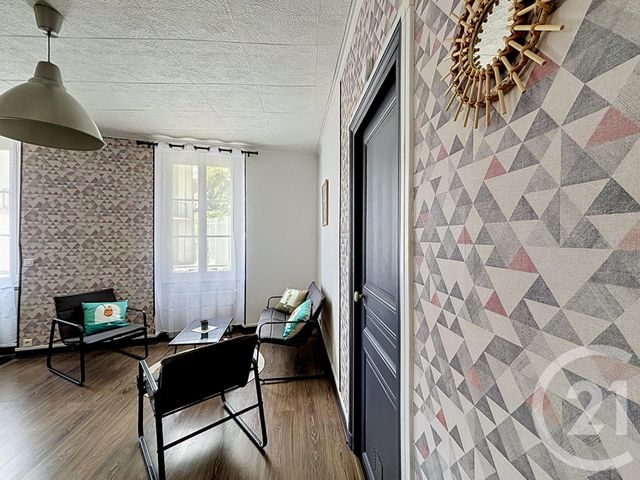 Appartement F2 &agrave; louer - 2 pi&egrave;ces - 43,11 m2 - Melun - 77 - ILE-DE-FRANCE