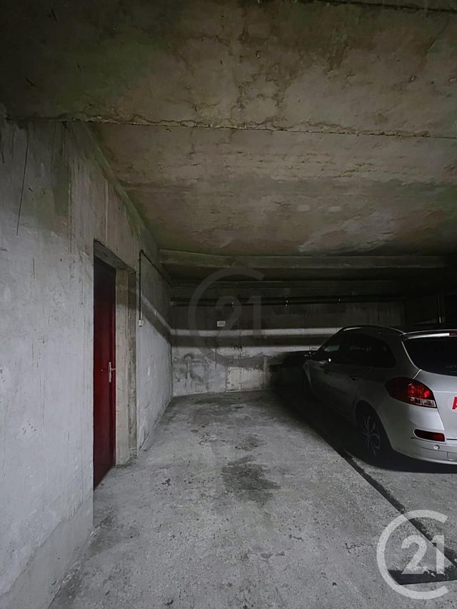 Parking &agrave; louer - 11 m2 - Melun - 77 - ILE-DE-FRANCE