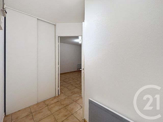 Appartement F1 &agrave; louer - 1 pi&egrave;ce - 29 m2 - St Fargeau Ponthierry - 77 - ILE-DE-FRANCE