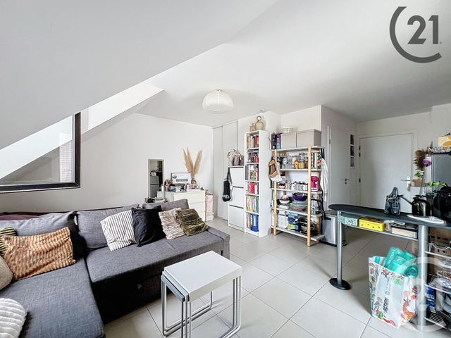 Appartement F1 &agrave; louer - 1 pi&egrave;ce - 23,90 m2 - Melun - 77 - ILE-DE-FRANCE