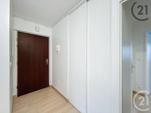 Appartement F3 &agrave; louer - 3 pi&egrave;ces - 69,84 m2 - Melun - 77 - ILE-DE-FRANCE