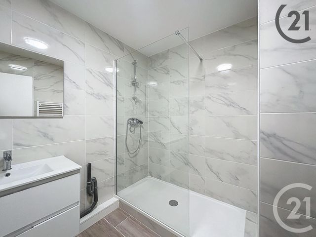 Appartement F3 &agrave; louer - 3 pi&egrave;ces - 69,84 m2 - Melun - 77 - ILE-DE-FRANCE