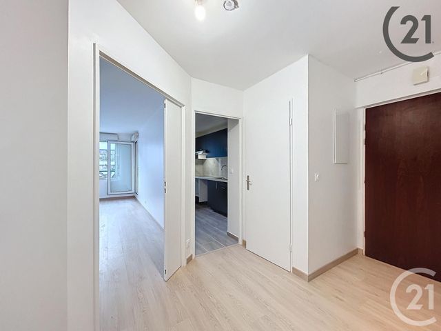 Appartement F3 &agrave; louer - 3 pi&egrave;ces - 69,84 m2 - Melun - 77 - ILE-DE-FRANCE