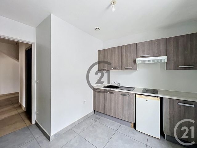 Appartement F2 &agrave; louer - 2 pi&egrave;ces - 46,50 m2 - Melun - 77 - ILE-DE-FRANCE