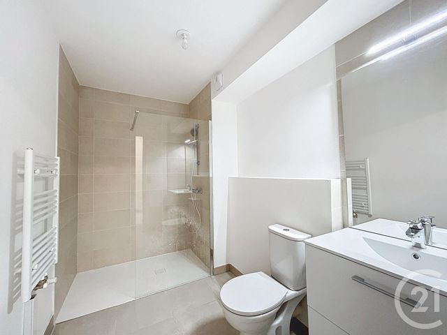 Appartement &agrave; louer - 2 pi&egrave;ces - 41,55 m2 - Dammarie Les Lys - 77 - ILE-DE-FRANCE