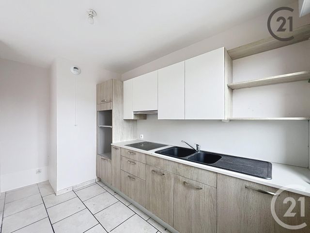 Appartement F3 &agrave; louer - 3 pi&egrave;ces - 63,20 m2 - Melun - 77 - ILE-DE-FRANCE