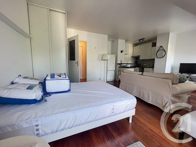 Appartement F1 &agrave; louer - 1 pi&egrave;ce - 30,60 m2 - Melun - 77 - ILE-DE-FRANCE