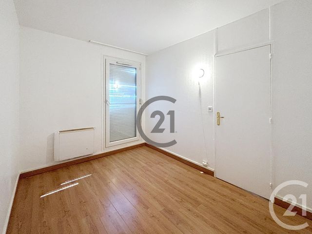 Appartement F4 &agrave; louer - 4 pi&egrave;ces - 76 m2 - Le Mee Sur Seine - 77 - ILE-DE-FRANCE