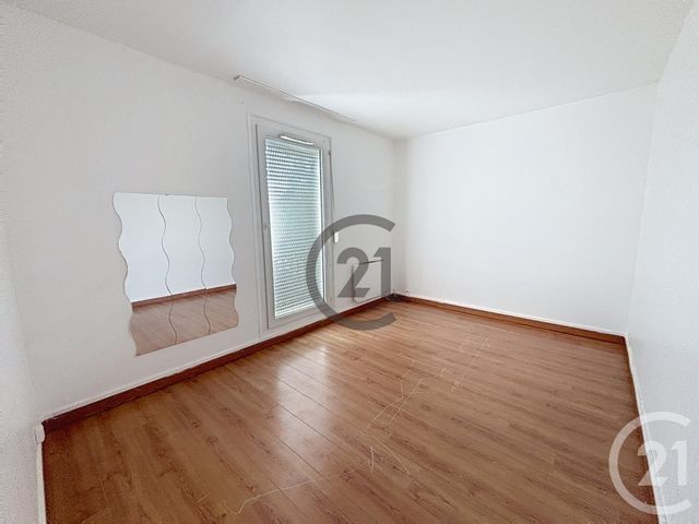 Appartement F4 &agrave; louer - 4 pi&egrave;ces - 76 m2 - Le Mee Sur Seine - 77 - ILE-DE-FRANCE