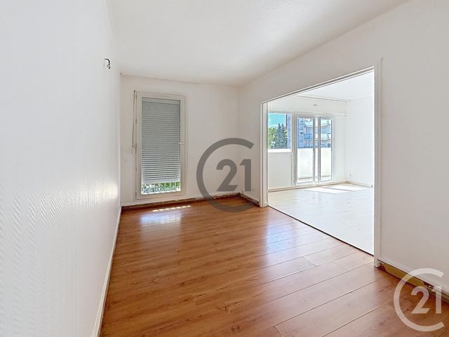 Appartement F4 &agrave; louer - 4 pi&egrave;ces - 76 m2 - Le Mee Sur Seine - 77 - ILE-DE-FRANCE