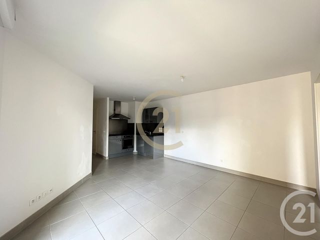 Appartement F4 &agrave; louer - 4 pi&egrave;ces - 67,30 m2 - Melun - 77 - ILE-DE-FRANCE