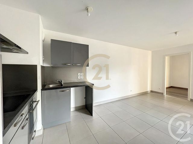 Appartement F4 &agrave; louer - 4 pi&egrave;ces - 67,30 m2 - Melun - 77 - ILE-DE-FRANCE