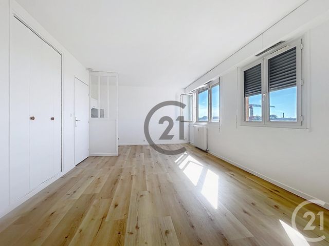 Appartement F1 &agrave; louer - 1 pi&egrave;ce - 30,02 m2 - Melun - 77 - ILE-DE-FRANCE