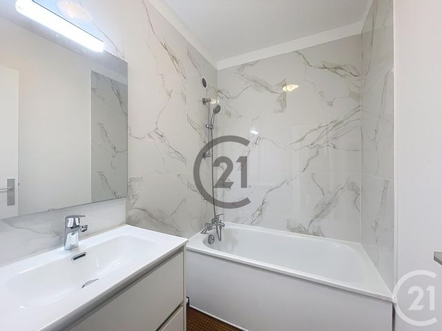 Appartement F1 &agrave; louer - 1 pi&egrave;ce - 30,02 m2 - Melun - 77 - ILE-DE-FRANCE