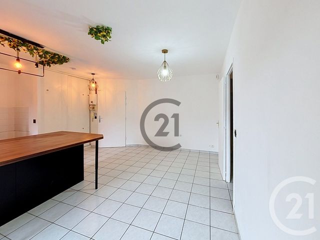 Appartement F2 &agrave; louer - 2 pi&egrave;ces - 41,71 m2 - Melun - 77 - ILE-DE-FRANCE