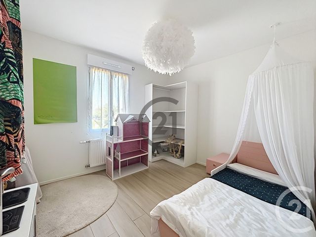 Maison &agrave; louer - 5 pi&egrave;ces - 115,77 m2 - Maincy - 77 - ILE-DE-FRANCE
