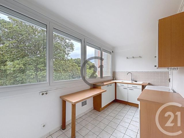 Appartement &agrave; louer - 5 pi&egrave;ces - 81,09 m2 - Avon - 77 - ILE-DE-FRANCE