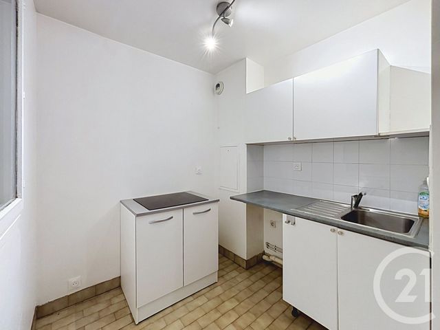 Appartement F1 &agrave; louer - 1 pi&egrave;ce - 28,75 m2 - St Fargeau Ponthierry - 77 - ILE-DE-FRANCE